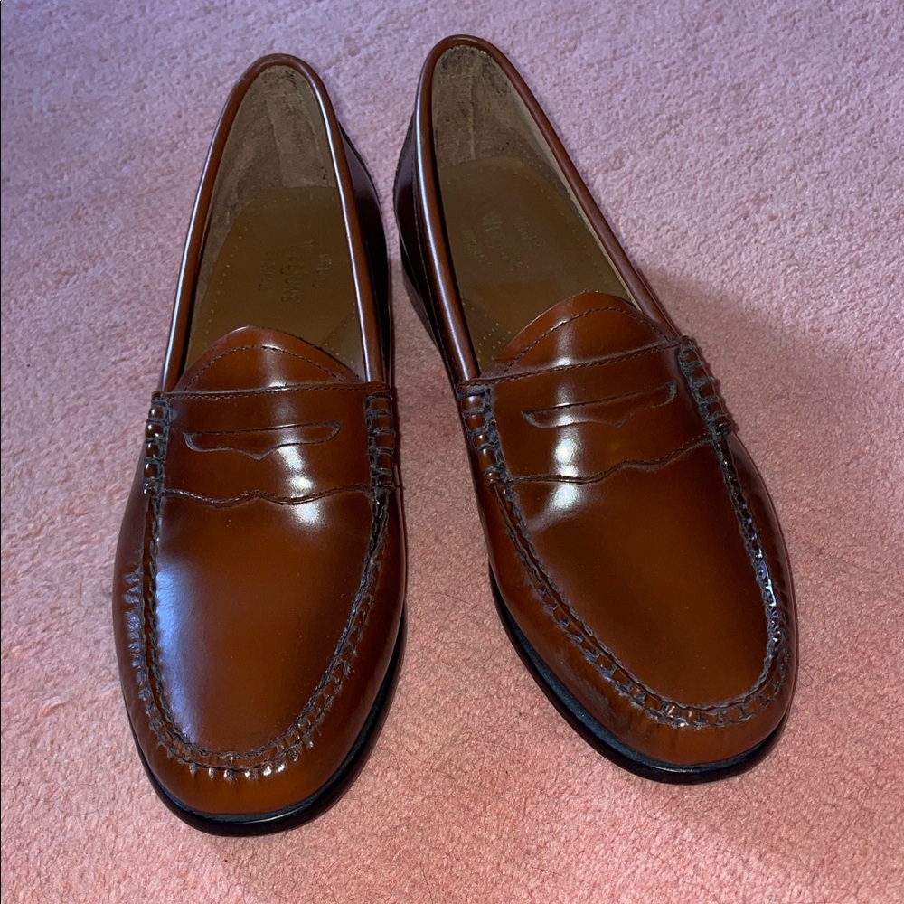 Elegant Tan Leather Loafers